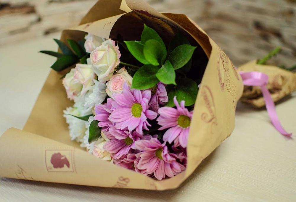 Букет цветов из: Розы и Хризантемы в Пикалёво