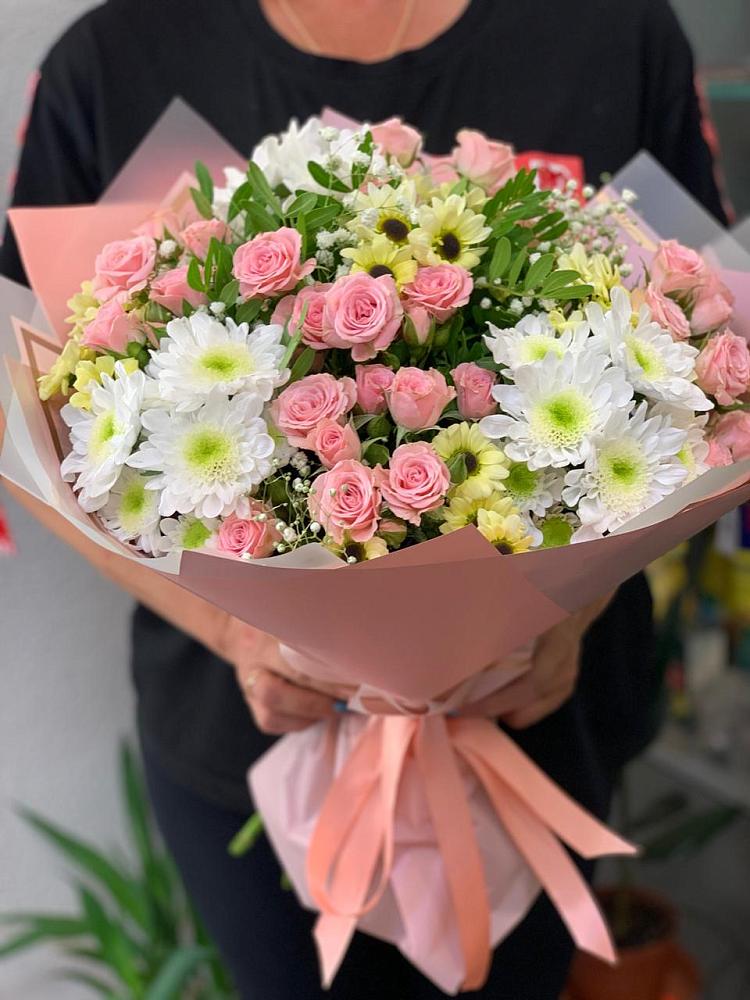 Букет цветов из: Розы и Хризантемы в Пикалёво