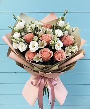 Букет цветов из:  Розы, Альстромерии и Лизиантусы в Пикалёво