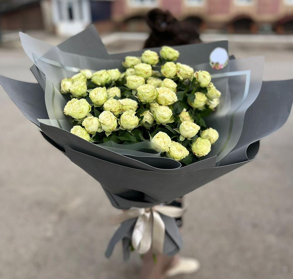 Белые кустовые розы Солинеро в Пикалёво Букет Белые кустовые розы Солинеро в Пикалёво