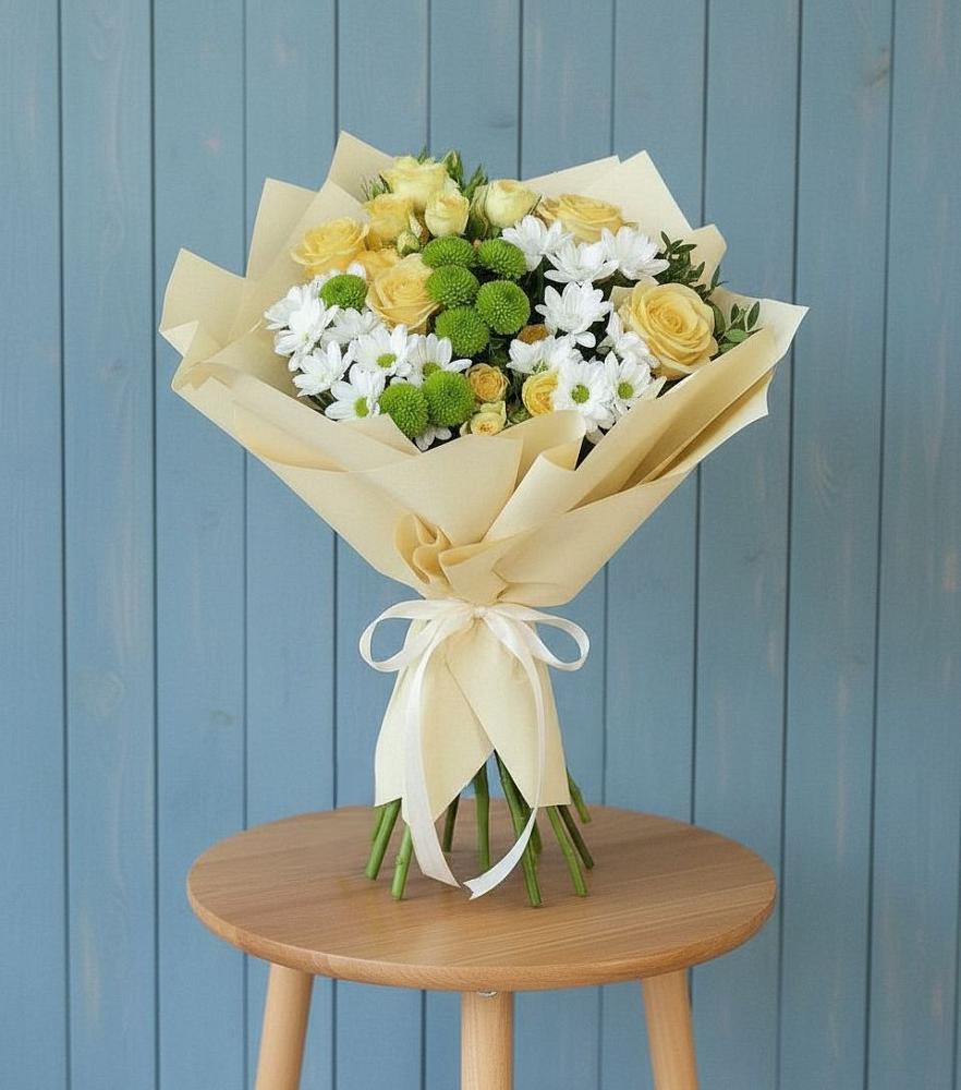 Букет цветов из: Хризантемы и Розы в Пикалёво