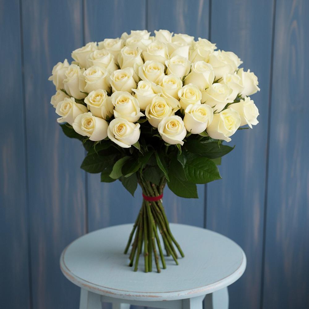 Букет 51 Белая роза Эдлесс Лав в Пикалёво