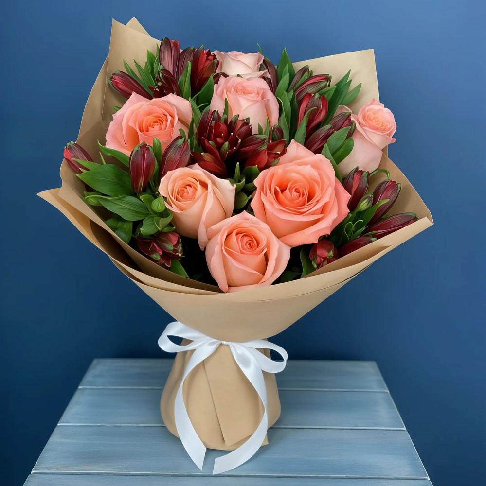 Букет цветов из: Розы и Альстромерии в Пикалёво