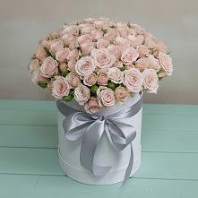 Цветочная композиция из Розы в шляпной коробке в Пикалёво