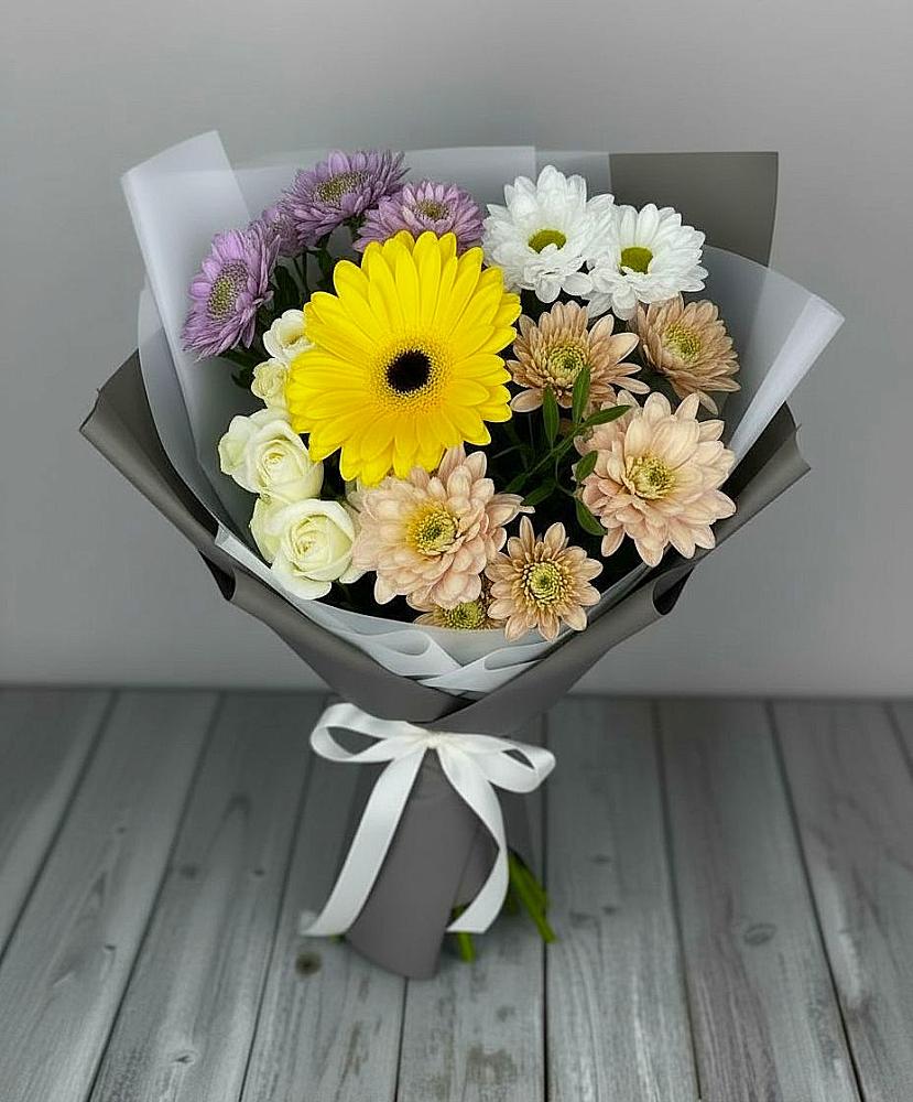 Букет цветов из: Розы, Герберы и Хризантемы в Пикалёво