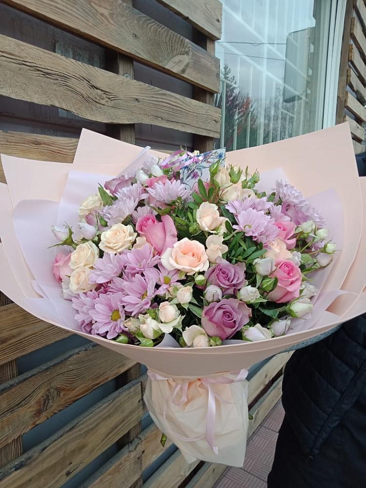 Букет цветов из: Розы и Хризантемы в Пикалёво