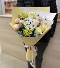 Букет цветов из:  Альстромерии, Розы и Хризантемы в Пикалёво