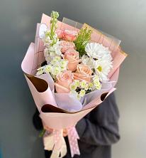 Букет цветов из:  Хризантемы и Розы в Пикалёво