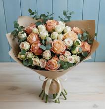 Букет цветов из:  Альстромерии и Розы в Пикалёво