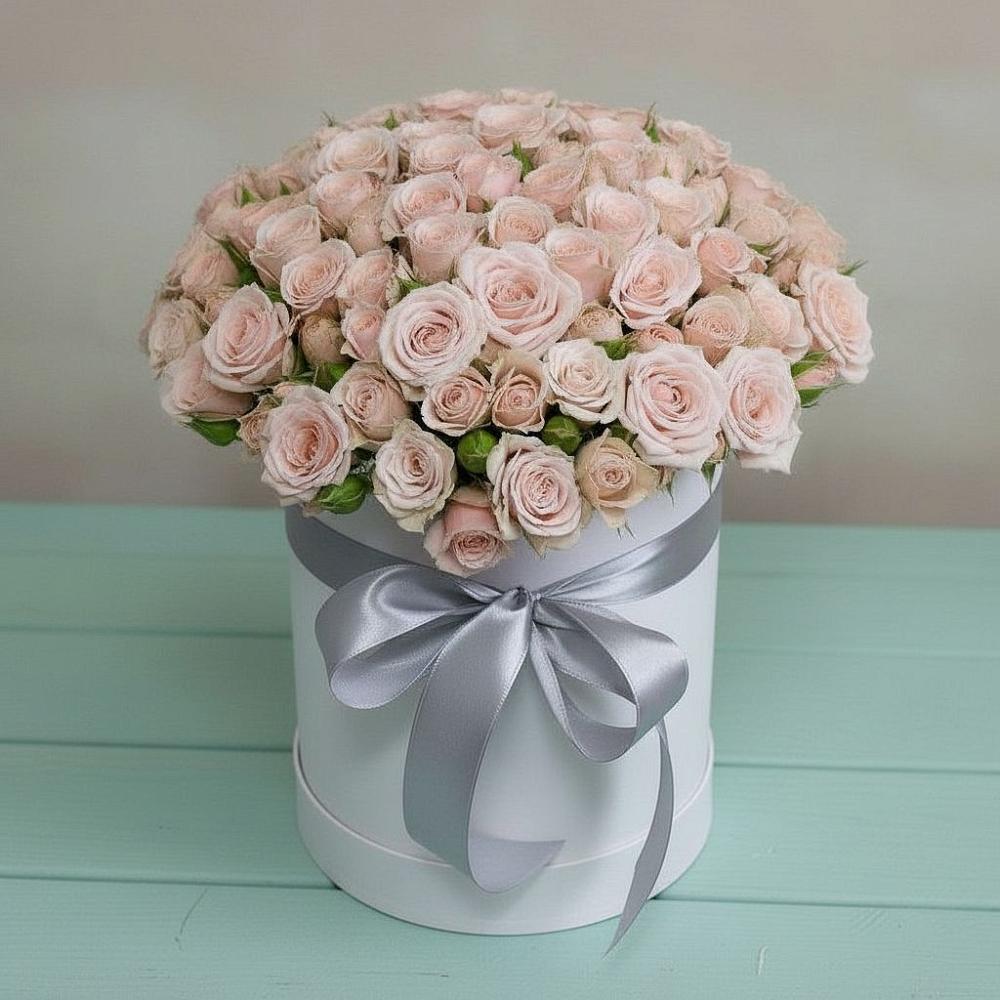 Цветочная композиция из Розы в шляпной коробке в Пикалёво