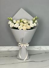 Букет цветов из:  Розы и Лизиантусы в Пикалёво